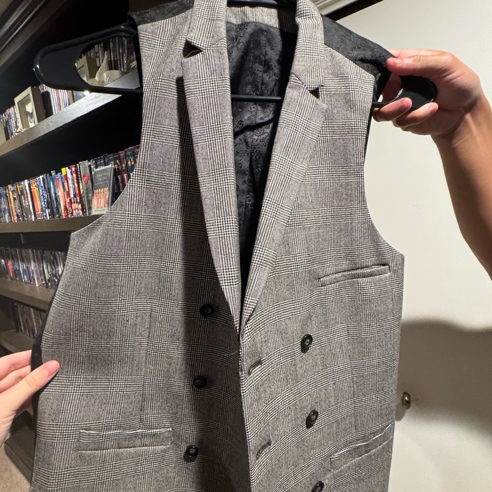 Bar III Black and Gray Checkered Men's Vest